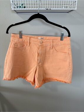 Universal Thread Peach Frayed-Hem Denim Shorts